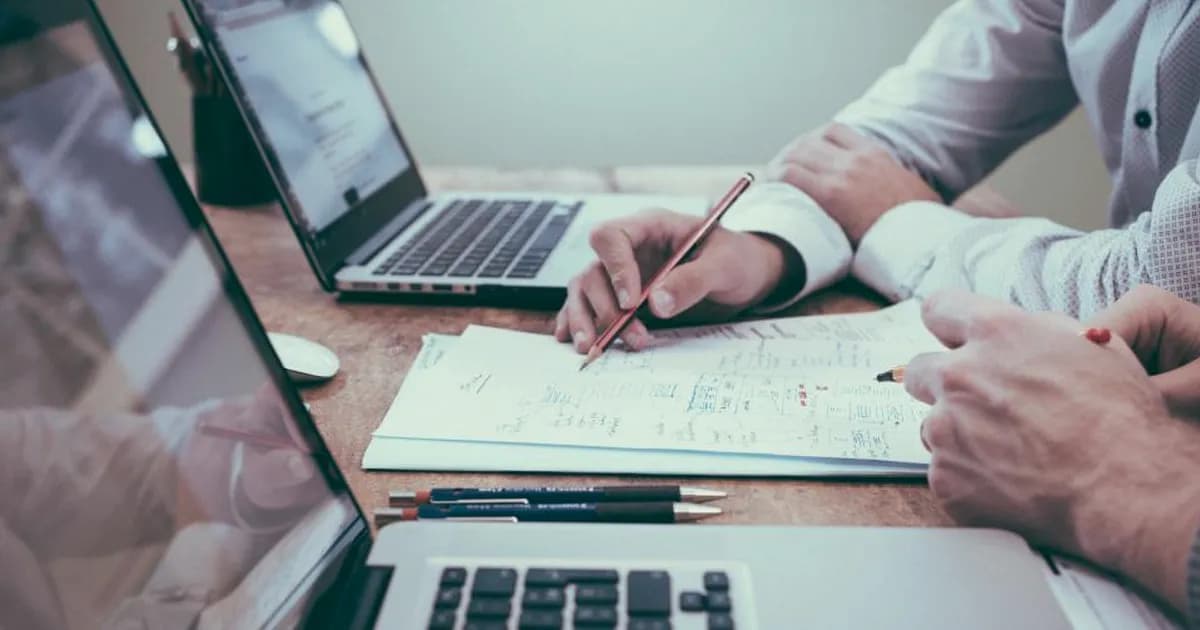 Labelling a chatbot under the EU AI Act: text, placement and logs